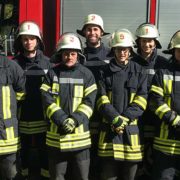 Absolventen des aktuellen Grundausbildungslehrganges der Feuerwehr Voerde