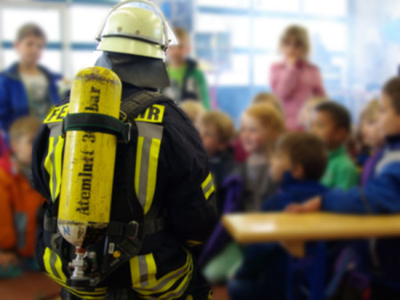  Brandschutzerziehung Kindergarten - Freiwillige Feuerwehr Voerde Illustration 