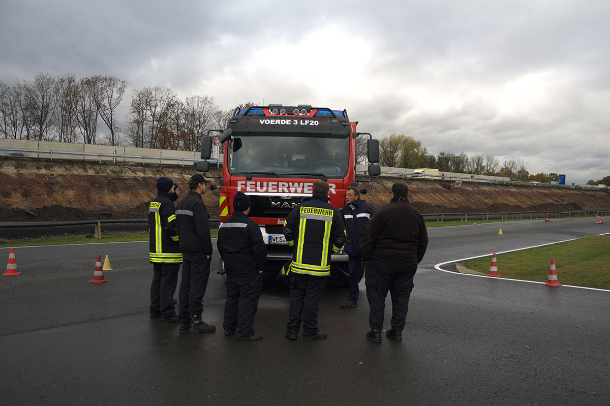 Impressionen aus dem Fahrsicherheitstrainig für LKW der EInheit Spellen im November 2016