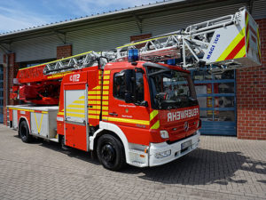 Feuerwehr Voerde Niederrhein Drehleiter
