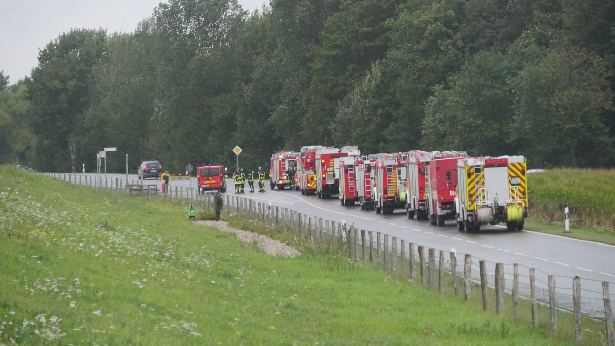 Impressionen der Jahresübung aller Einheiten der Feuerwehr Voerde