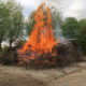 Das Osterfeuer 2017 auf dem Schulhof der Astrid Lindgren Grundschule in Spellen